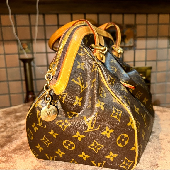Authentic Louis Vuitton Monogram Canvas Tivoli Satchel - Picture 5 of 13